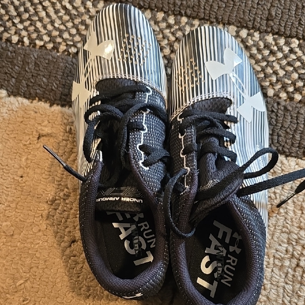 Under Armour Kids' Striped Black and White Sneakers NEW NEVER WORN.